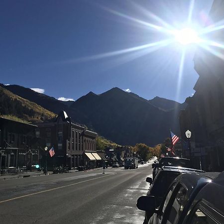 The Tucker Inn 特柳赖德 外观 照片